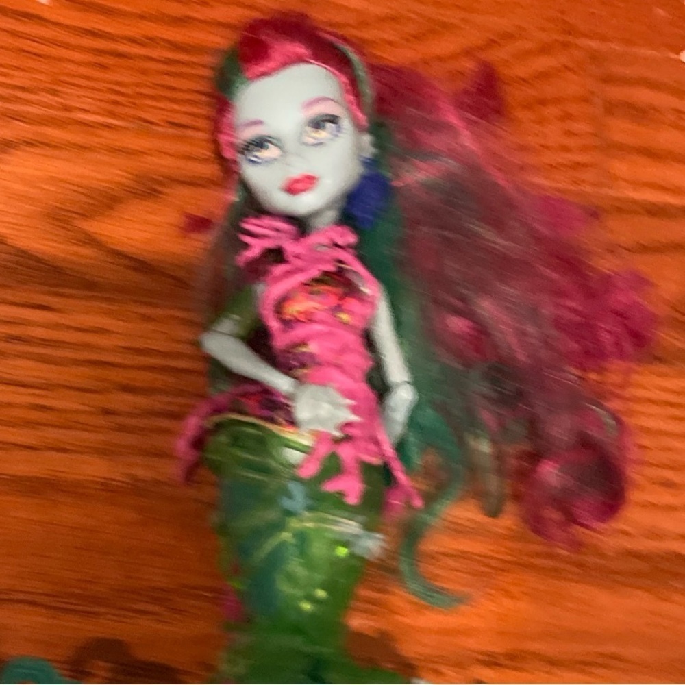 Monster High Great Scarrier Reef Down Under Ghouls Posea Reef Doll - Read